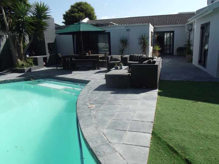 4 Bedroom Property for Sale in Blouberg Rise Western Cape